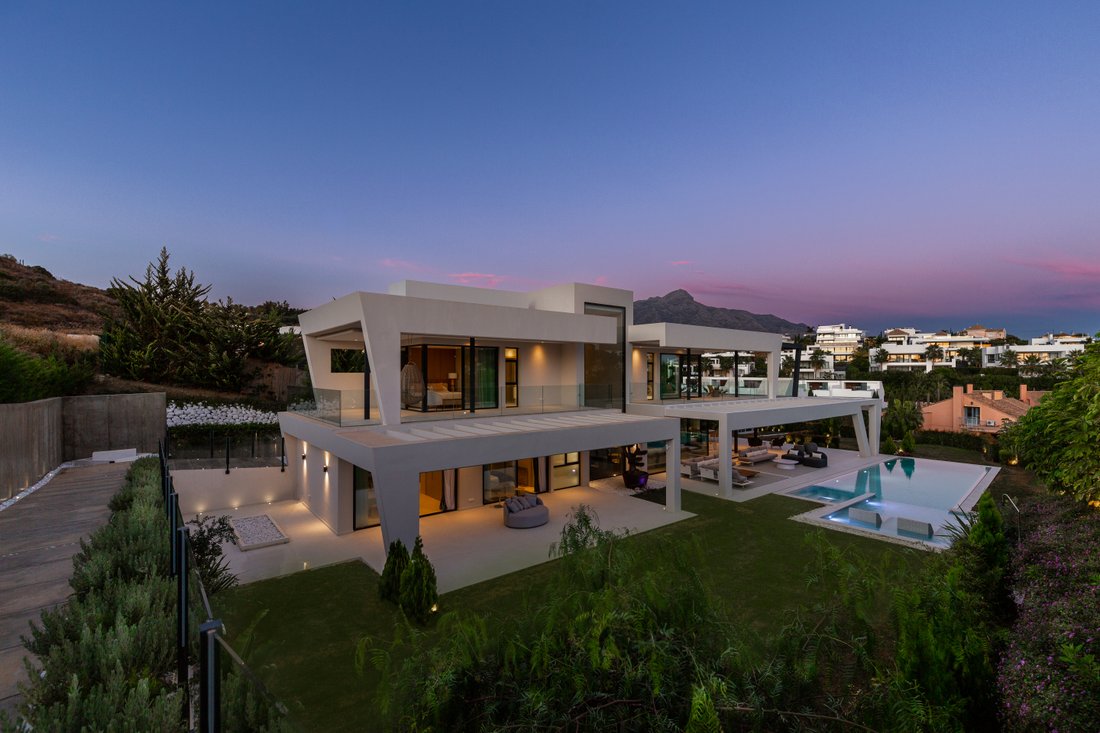 Villa in Marbella, Andalusia, Spain 1 - 12050706