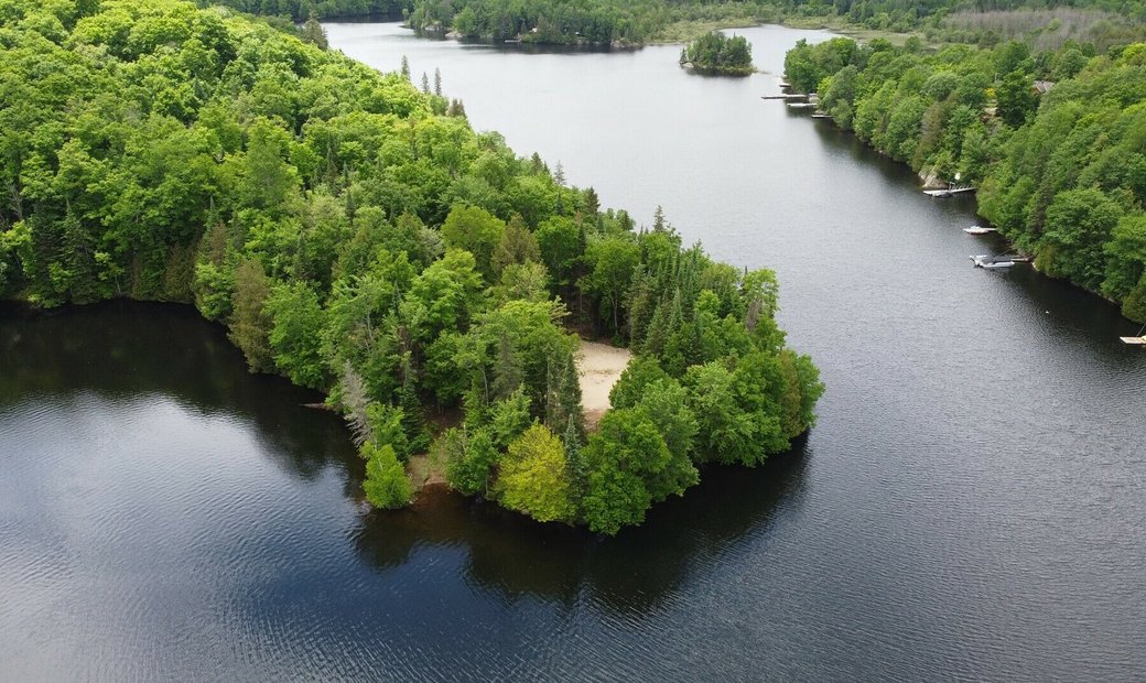 Lac Sainte Marie, Outaouais In Gracefield, Québec, Kanada Zu Verkaufen