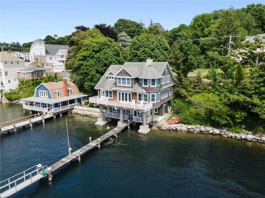 Single Family Detached Tiverton In Tiverton, Rhode Island, United