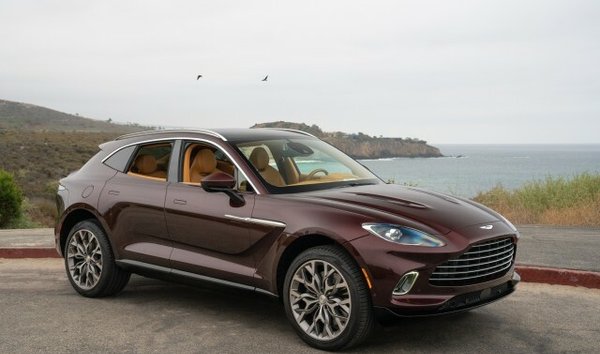 2021 Aston Martin DBX (12051858)