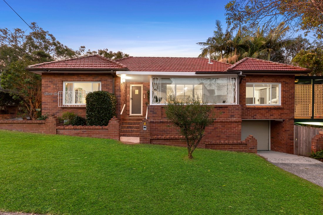 Beautiful Brick Home With Single Level In Balgowlah, New South Wales