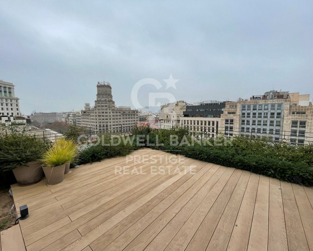Luxury Penthouse With Terrace And Community In Barcelona, Catalonia