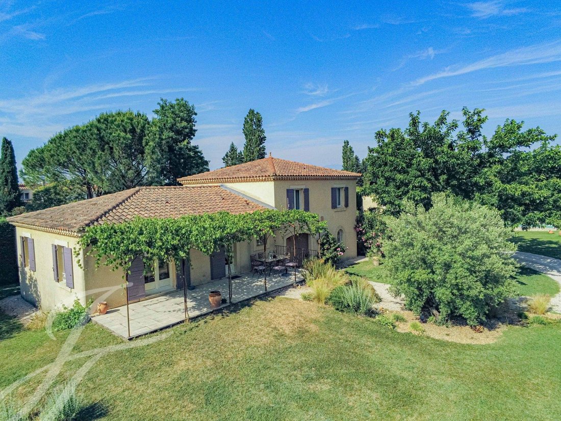 Huis in Pernes-les-Fontaines, Provence-Alpes-Côte d'Azur, Frankrijk 1 - 12053317