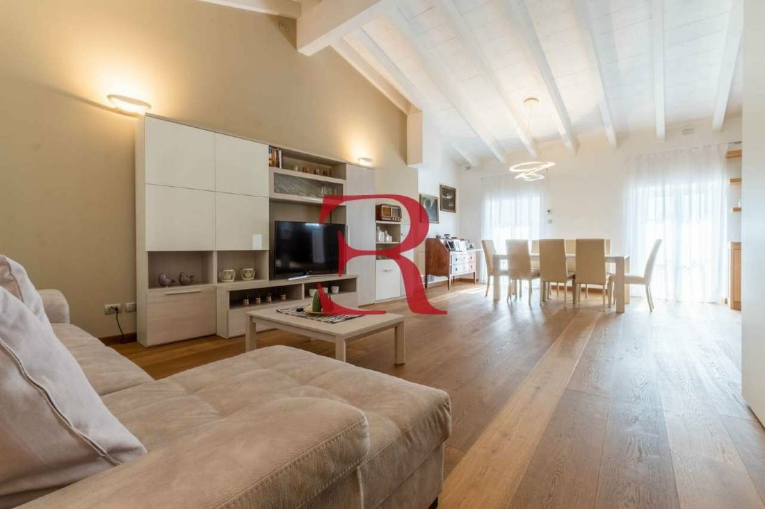 Bergamo Apartment In Bergamo, Lombardy, Italy For Sale (12052678)