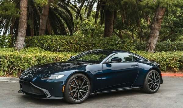 2019 Aston Martin Vantage (12051910)