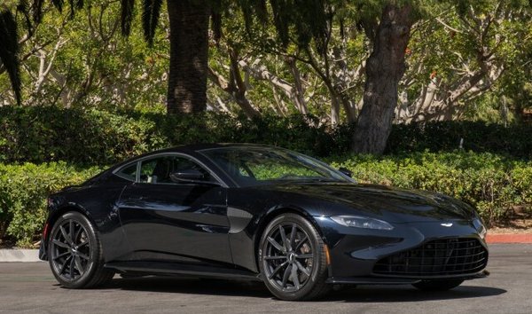 2019 Aston Martin Vantage (12051904)