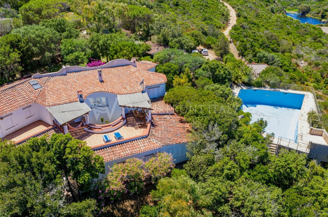 Villa à Lungòni/Santa Teresa Gallura, Sardaigne, Italie 4 - 11231927
