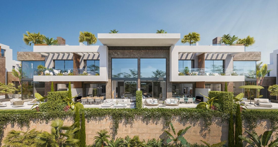 Villa in Rio Real, Marbella, Andalusia 1 - 12055605