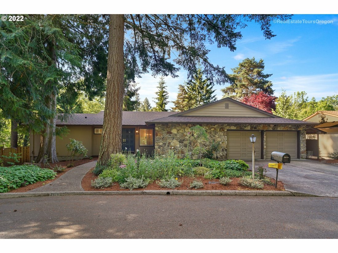 Single Family For Sale In Aloha In Hillsboro, Oregon, United States For