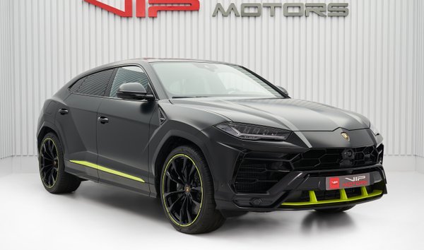 2022 Lamborghini Urus (12059302)