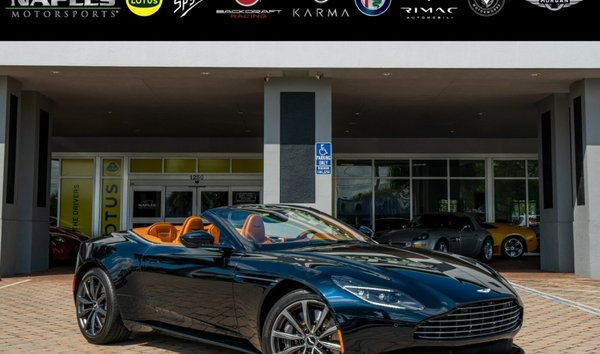 Aston Martin DB11 (11886742)