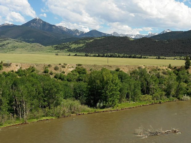 Land in Livingston, Montana, United States 1