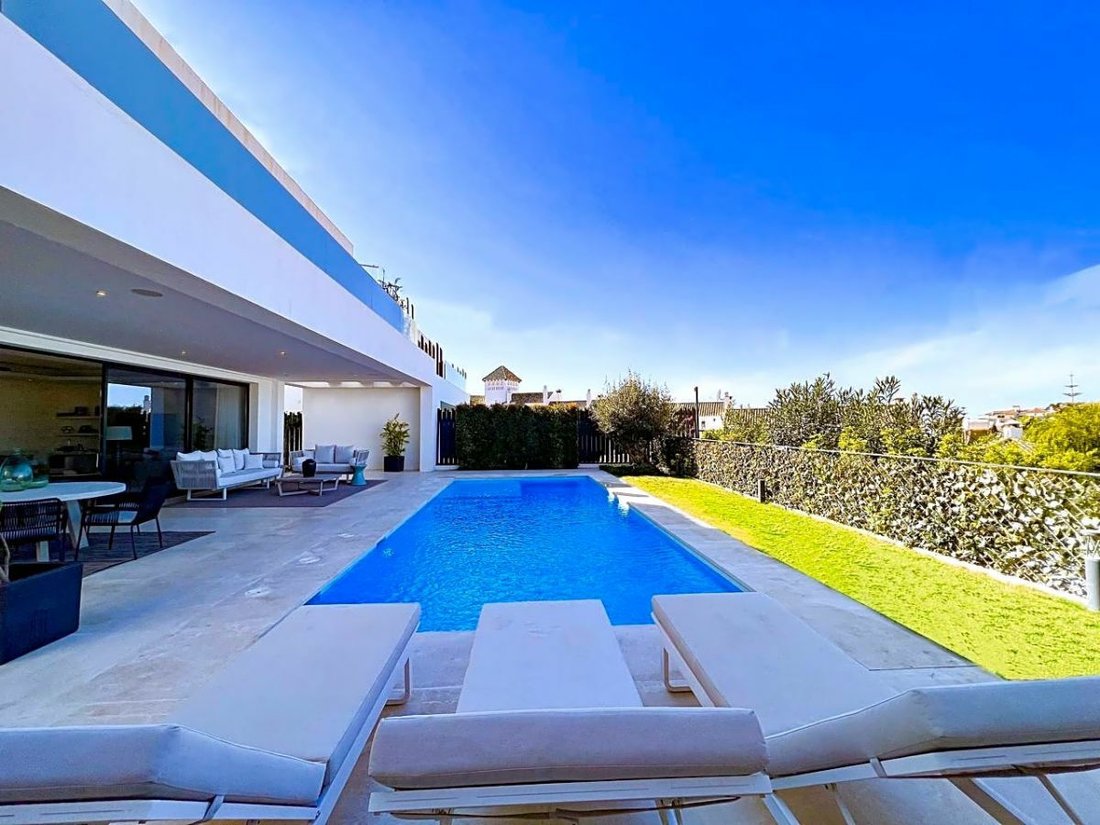 Villa in Marbella, Andalusia, Spain 2 - 12062354