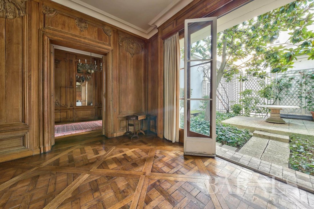 House in Paris, Île-de-France, France 1 - 11799263