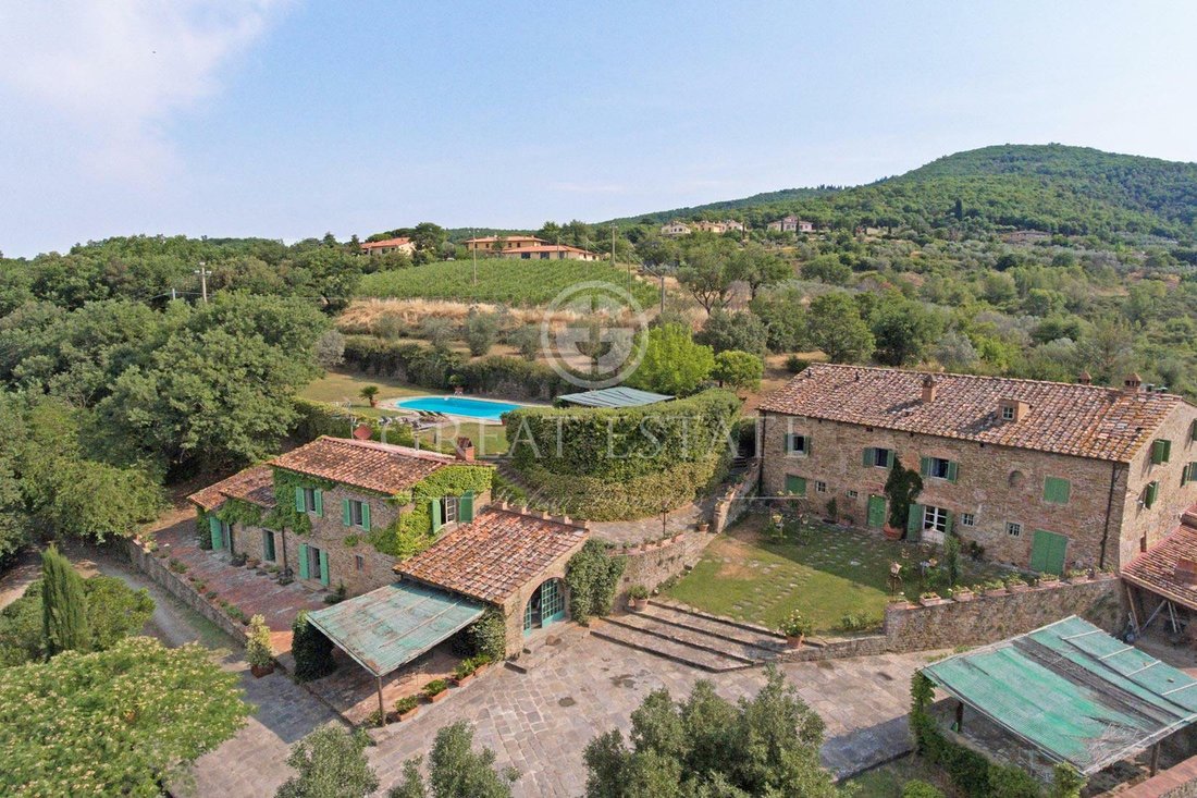 Casale Valentino In Arezzo Tuscany Italy For Sale 12063258