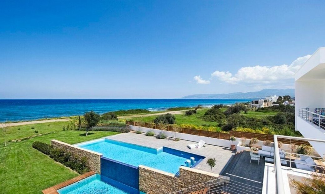 Luxury Beachfront Villa With Infinity Pool In Poli Crysochous Paphos   1040x620xc 