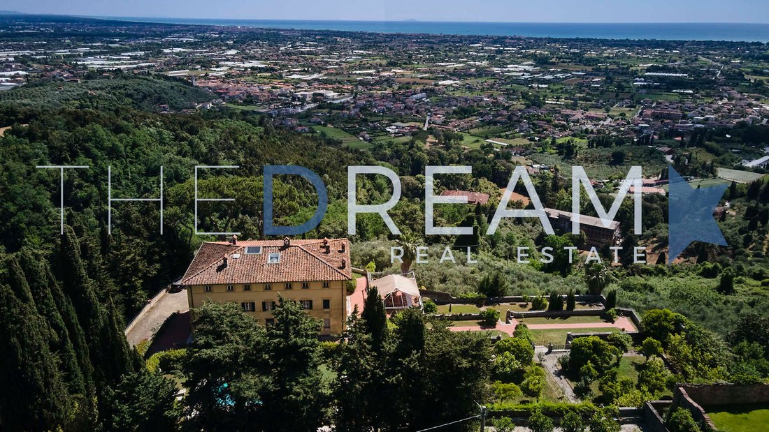 Villa in Camaiore, Tuscany, Italy 4 - 12063813