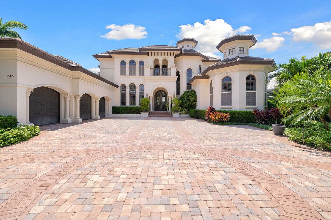 Aqualane Shores En Naples, Florida, Estados Unidos En Venta (12064013)