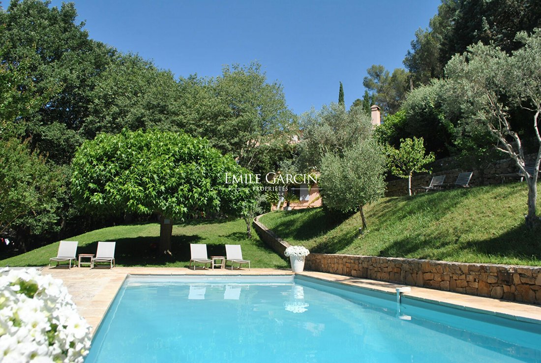 House in Aix-en-Provence, Provence-Alpes-Côte d'Azur, France 1 - 12064262