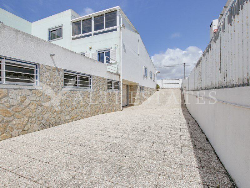 T5 Villa For Sale Azenhas Do Mar In Colares, Lisbon, Portugal For Sale