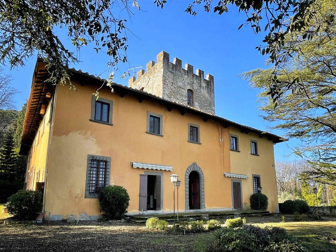 Villa Scandicci In Tuscany, Italy For Sale (12065754)