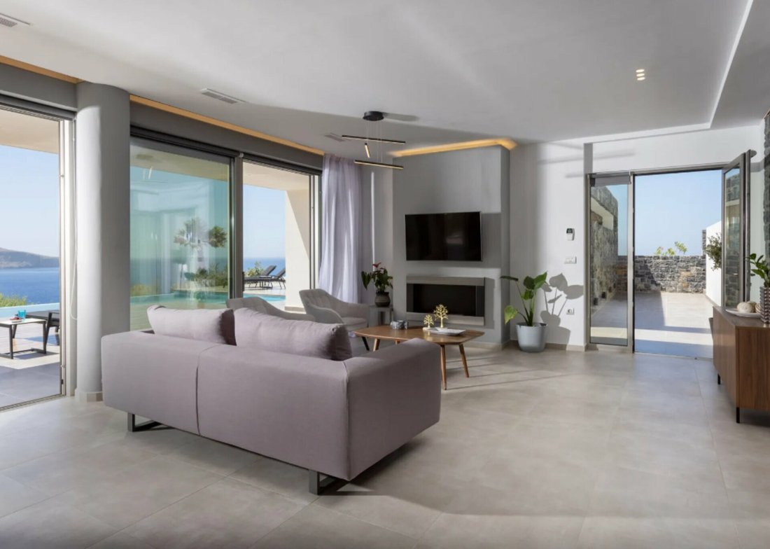 Villa in Community of Achlada, Gazi, Greece 2 - 12067063