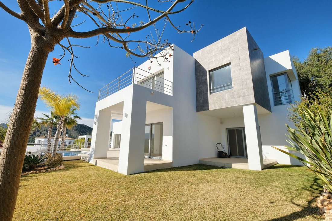 Villa in Benahavis, Andalusia, Spain 2 - 12066886