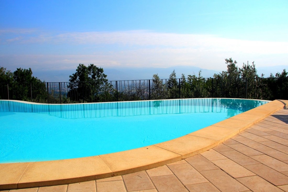Castillo en Toscana, Italia 1 - 12070644