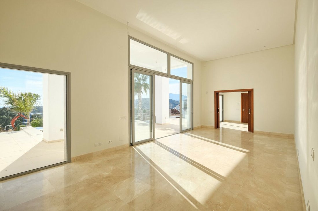 Villa in Benahavis, Andalusia, Spain 5 - 12066886