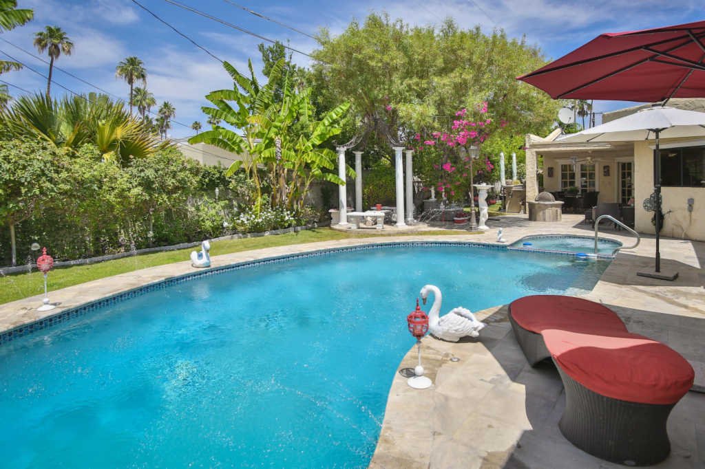 Freistehendes In Palm Springs, Kalifornien, Vereinigte Staaten Zu