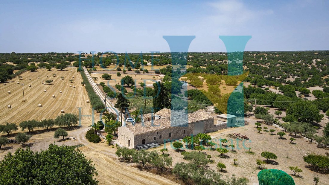 Villa in Rosolini, Sicily, Italy 1 - 12072928