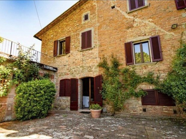Villa in Marciano della Chiana, Tuscany, Italy 1