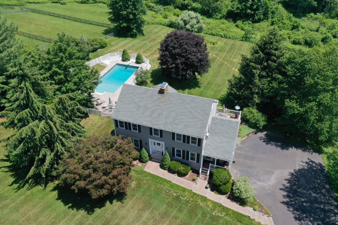 Hermosa Casa Con Parque Plano De 2 En Southbury, Connecticut, Estados Unidos En Venta (12073247)