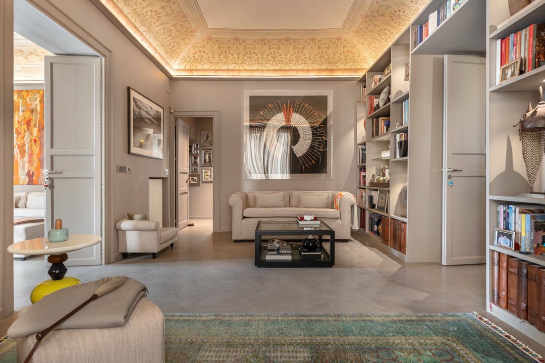 Elegant Apartment In Old Town Palermo In Palermo, Sicilia, Italy For