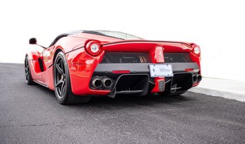 2015 Ferrari LaFerrari rwd