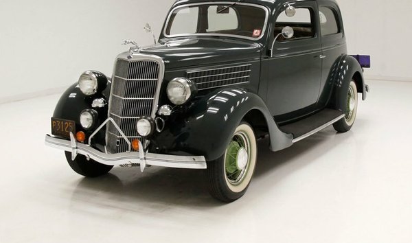 1935 Ford Model 48 Tudor Deluxe (12080979)