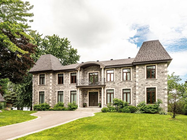 Luxury lakefront houses for sale in L'Île-Bizard—Sainte-Geneviève ...