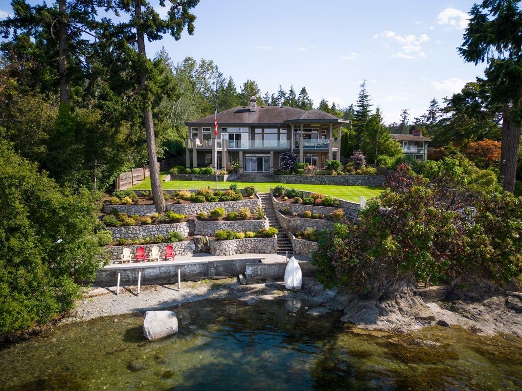 Beautiful Waterfront Property In North Saanich, British Columbia