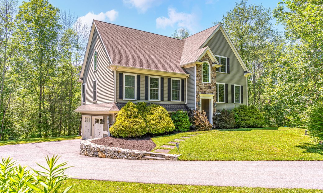 Exceptional Woodridge Lake Colonial In Goshen, Connecticut, United