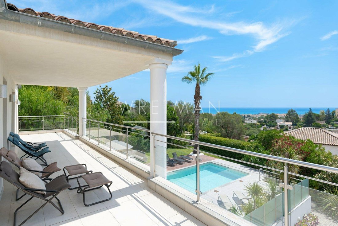 Villa in Antibes, Provence-Alpes-Côte d'Azur, France 1 - 12082831