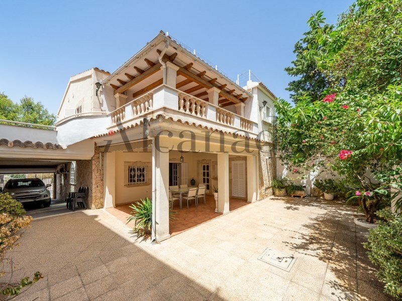 'Charming Residence With Patio In Puerto De In Alcúdia, Balearic