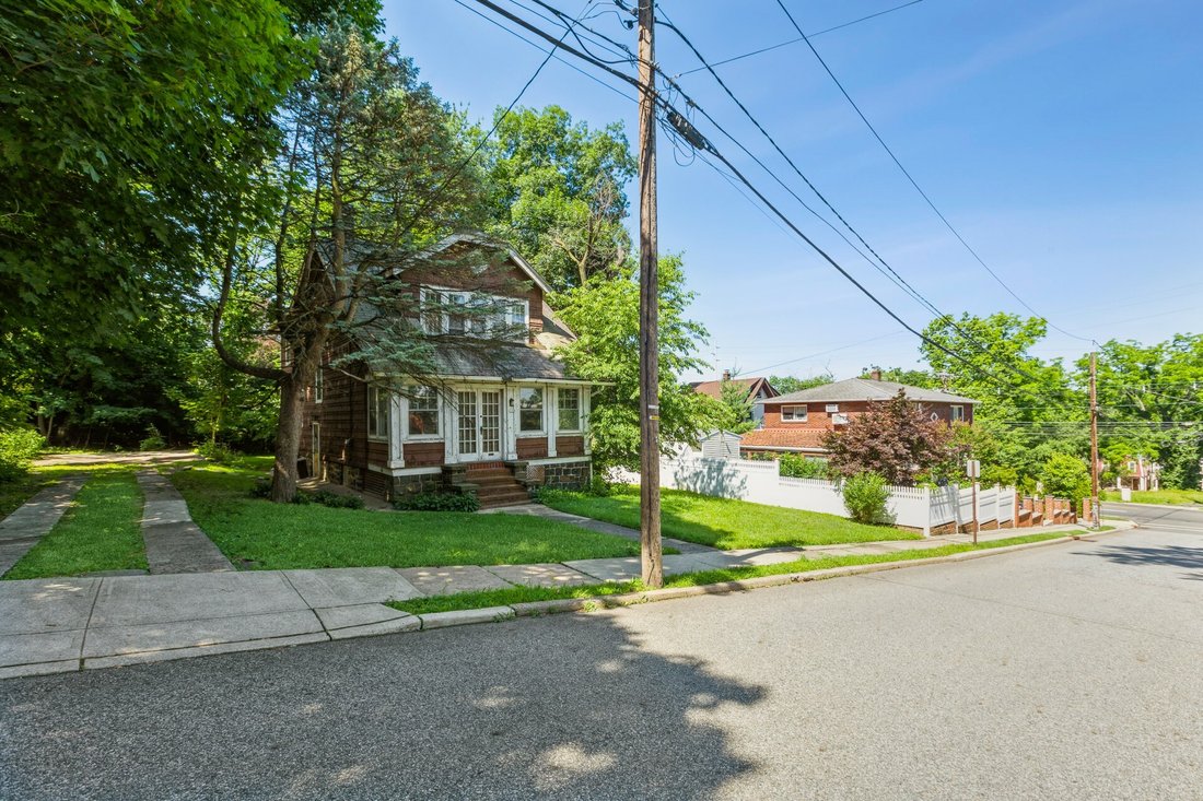 110 Palisade Ave In Leonia, New Jersey, United States For Sale (12084860)