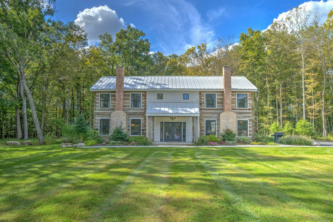 1017 Bruyn Turnpike, Wallkill, Ny 12566 In Pine Bush, New York, United