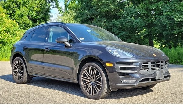 2017 Porsche Macan Turbo (12029225)