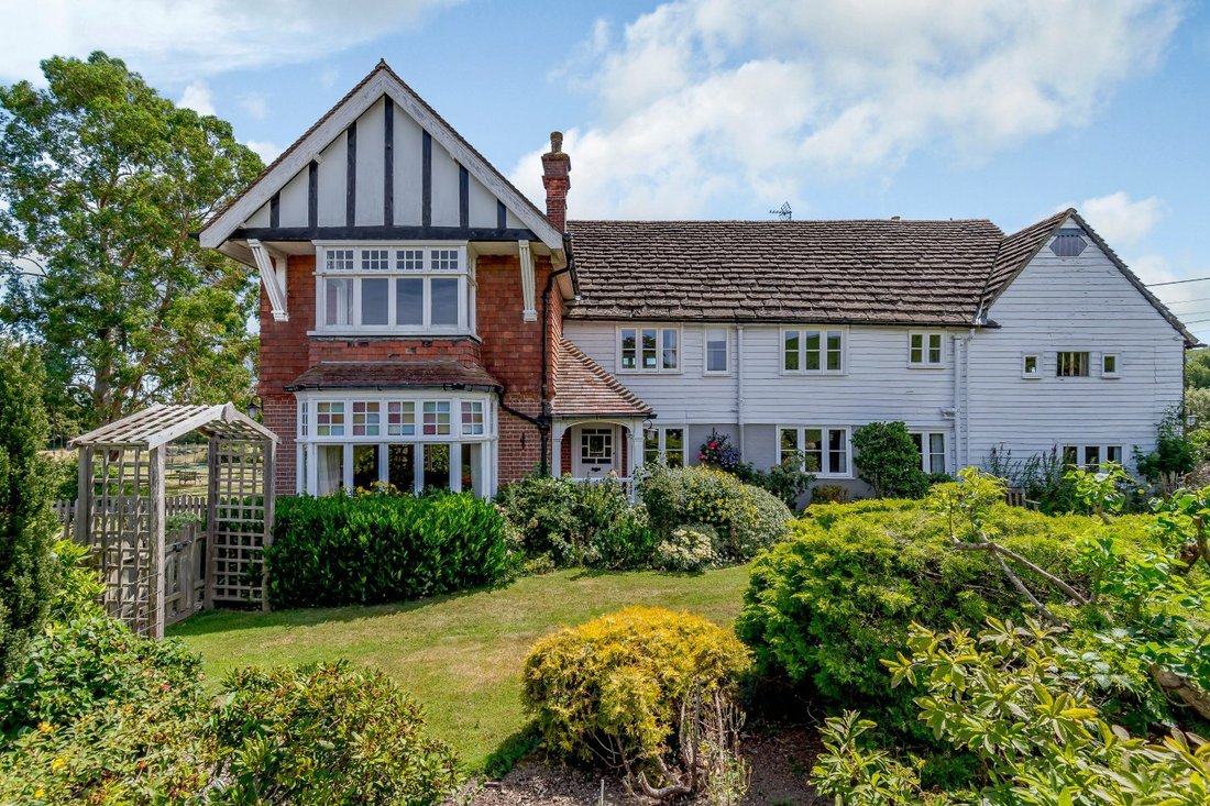 Westons Farm House In Horsham, England, United Kingdom For Sale (12091018)