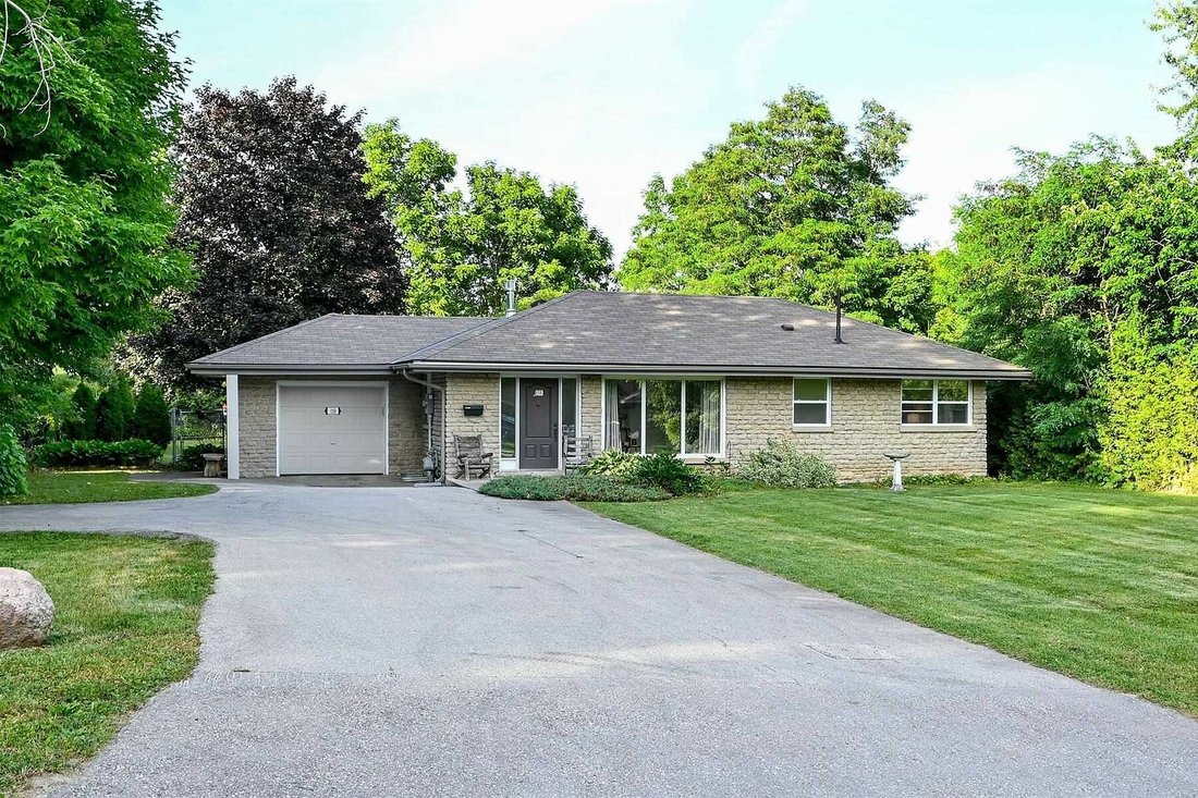 Fergus Wellington En Fergus, Ontario, Canadá En Venta (12092105)