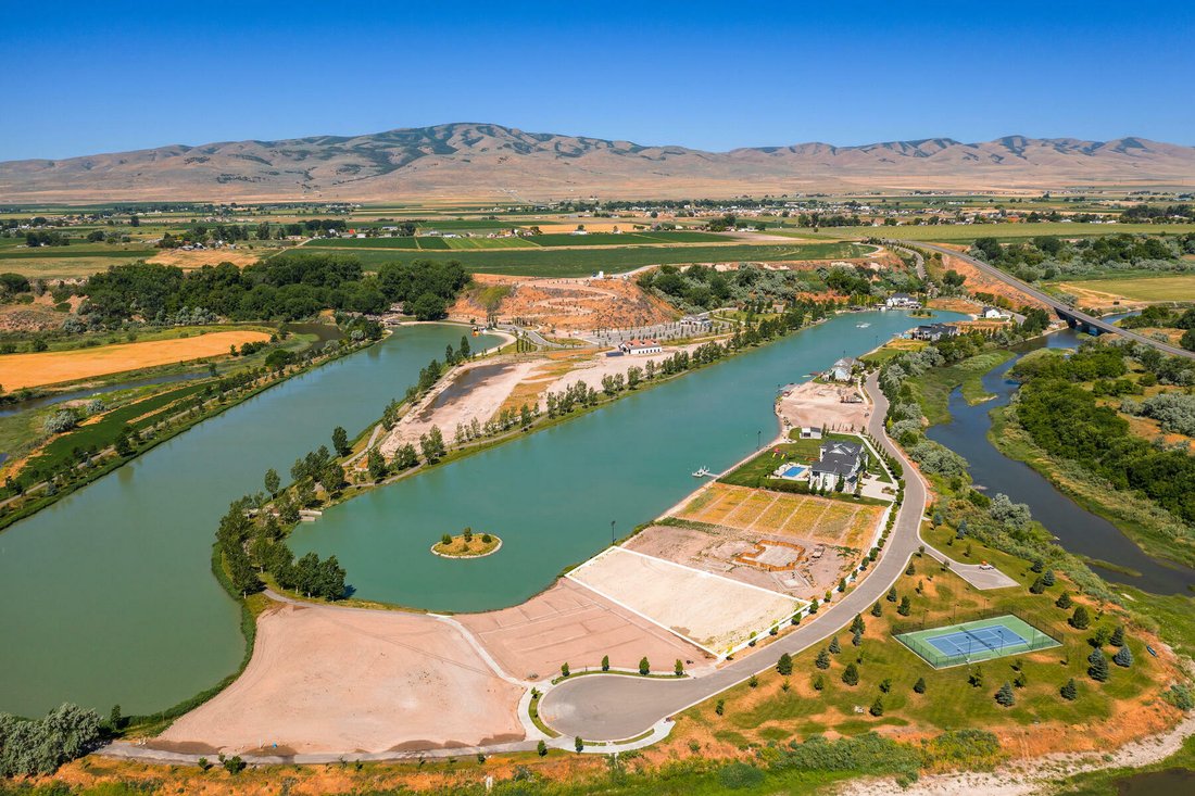 To Bear Hollow Lakes In Riverside, Utah, United States For Sale