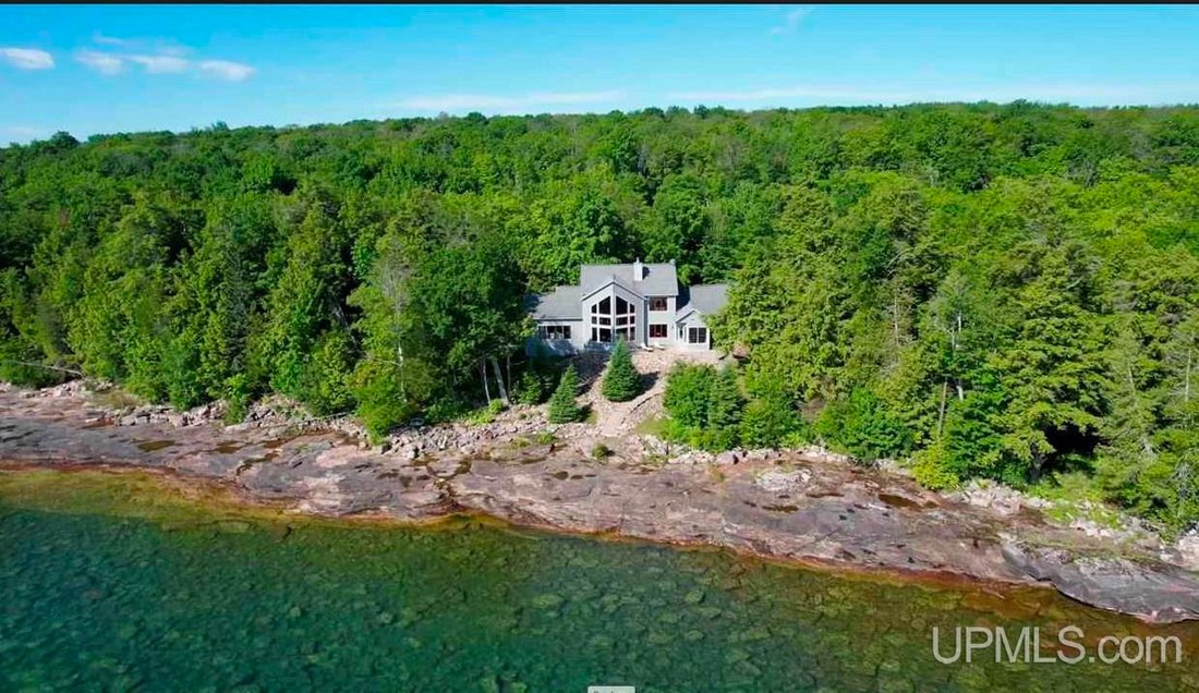 3 Bedrooms Single Family Detached In Au Train, Michigan, United States