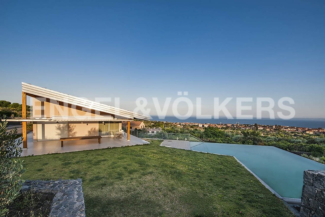 Villa in Aci Castello, Sicily, Italy 1 - 12093388