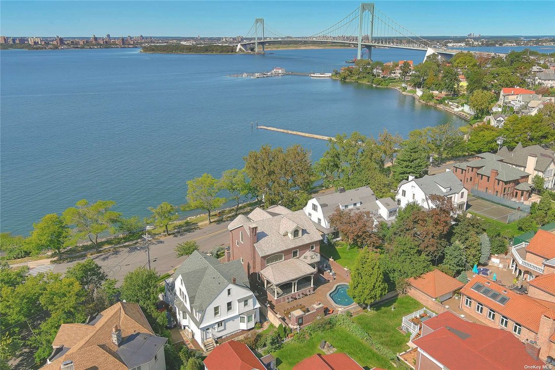 House Malba Dans New York, état De New York, états Unis à Vendre (12094005)